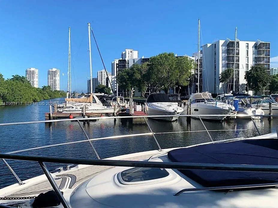 3375 N Country Club Dr, Slip 2, Aventura FL 33180