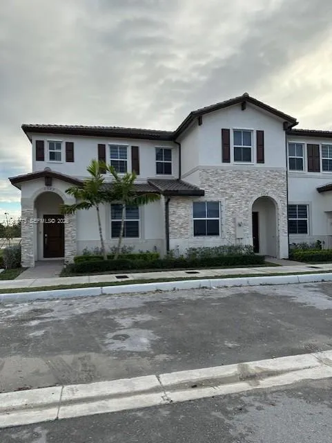 2582 SE 29th St, Homestead FL 33035