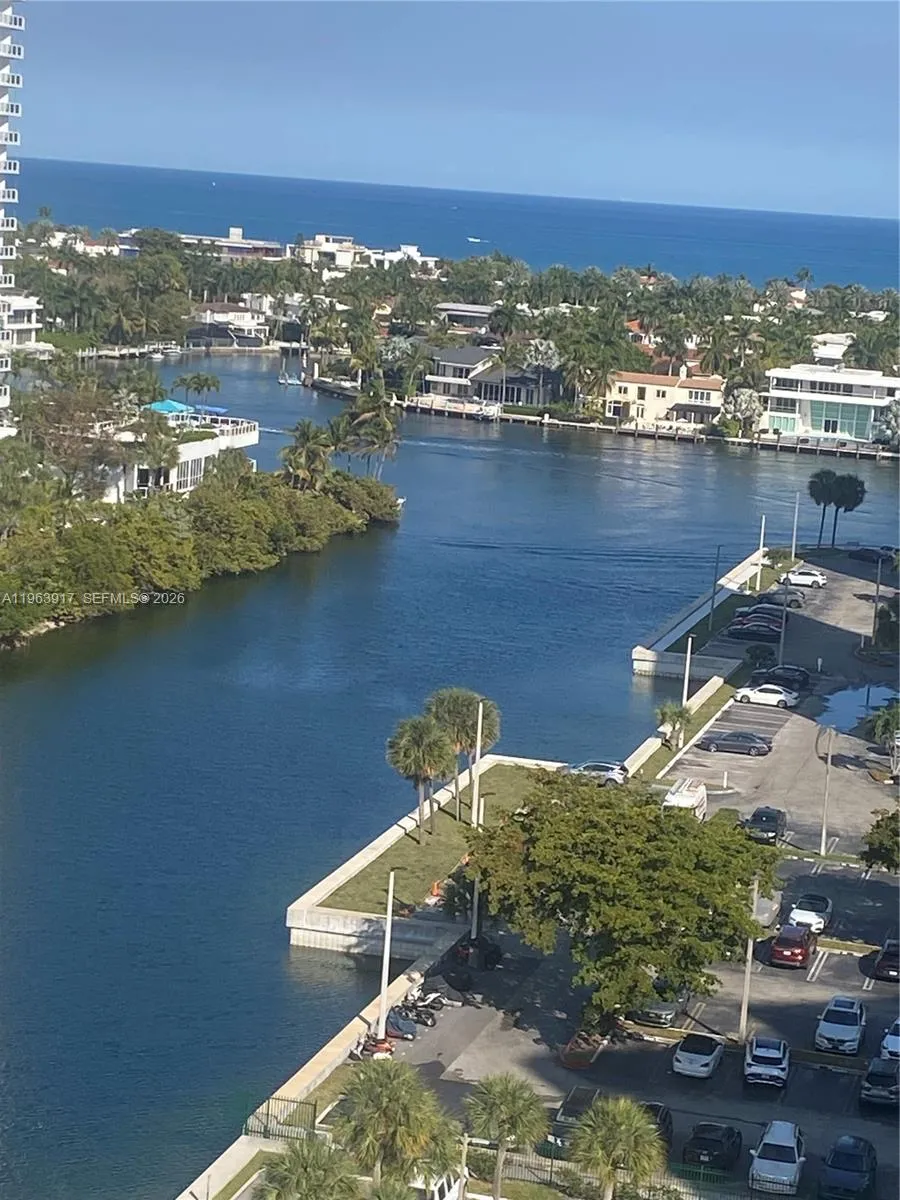 3701 N Country Club Dr # 1502, Aventura FL 33180