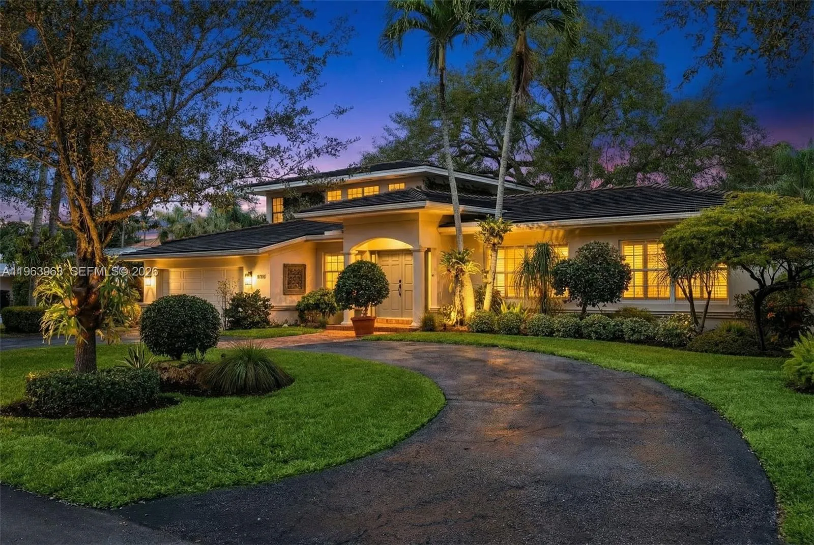 4 bedroom 4 bath for sale at 1255 Algardi Ave, Coral Gables FL 33146