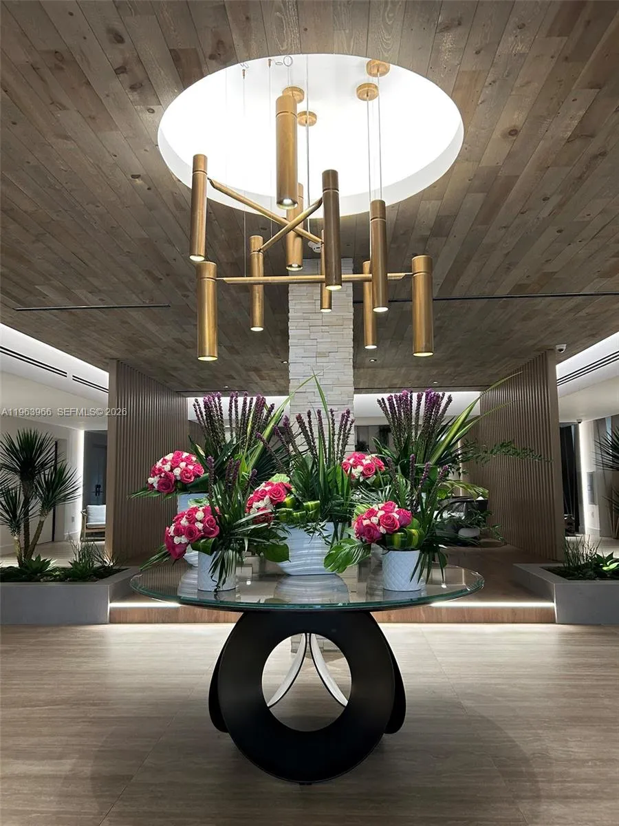 2301 Collins Ave # 543, Miami Beach FL 33139