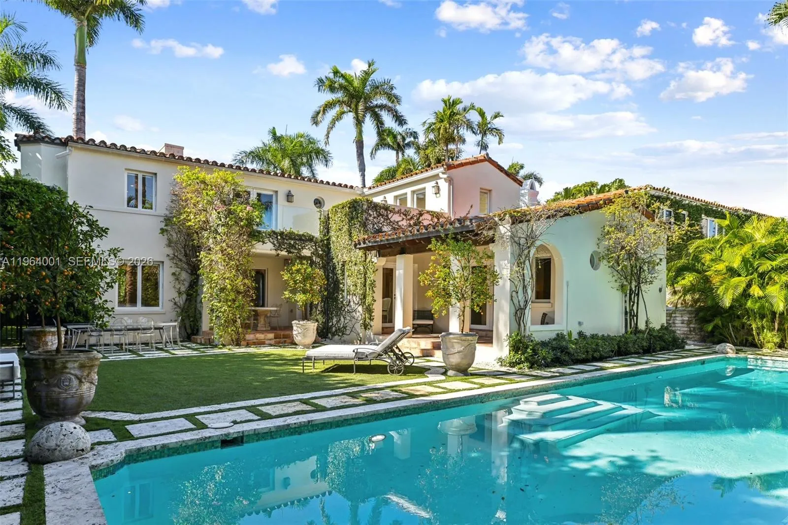 5711 N Bay Rd, Miami Beach FL 33140