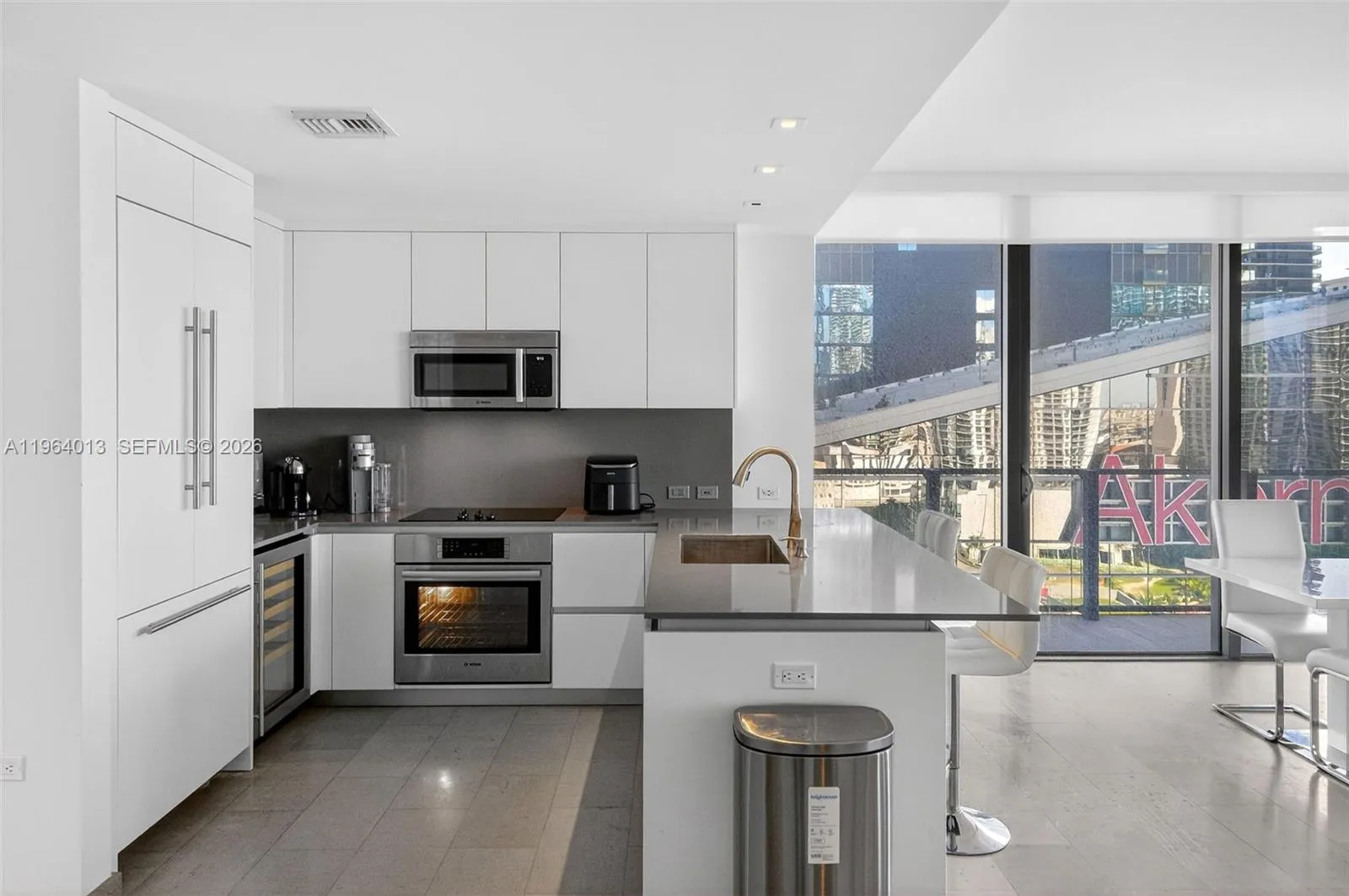 2 bedroom 2 bath for sale at 68 SE 6th St # 1702, Miami FL 33131