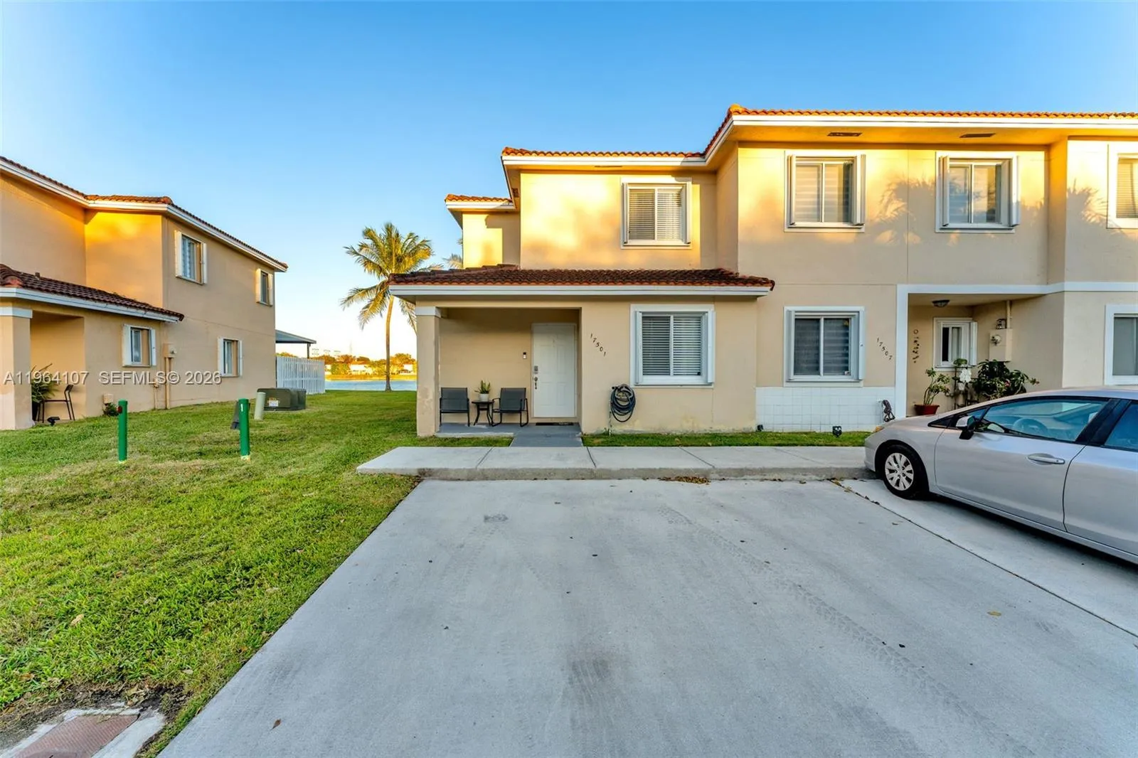 3 bedroom 3 bath for sale at 17501 SW 140th Ct, Miami FL 33177