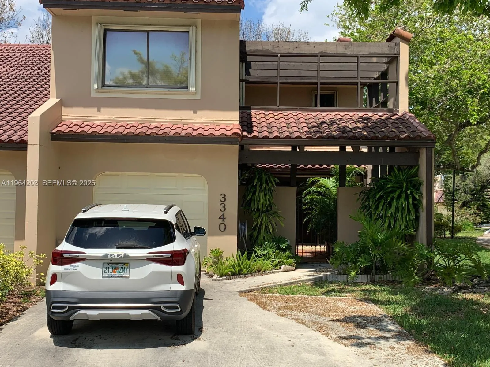 4 bedroom 2 bath for sale at 3340 Torremolinos Ave # 40, Doral FL 33178