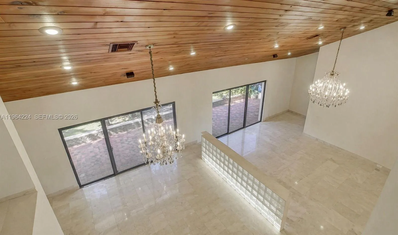 913 Diplomat Parkway, Hallandale Beach FL 33009