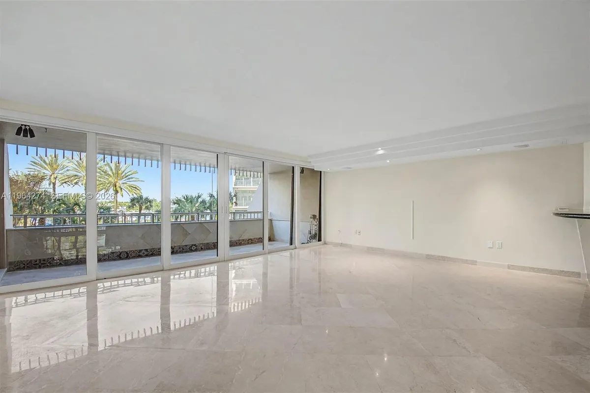 3 Grove Isle Dr # C208, Miami FL 33133