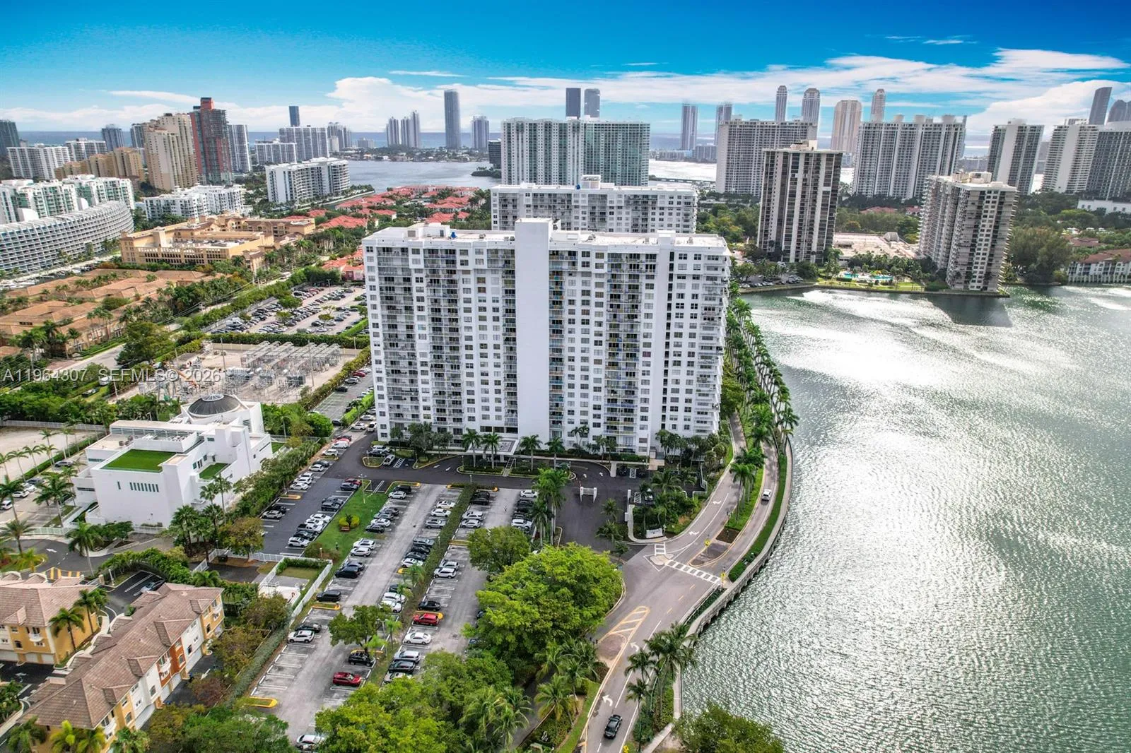 2801 NE 183rd St # 1504W, Aventura FL 33160