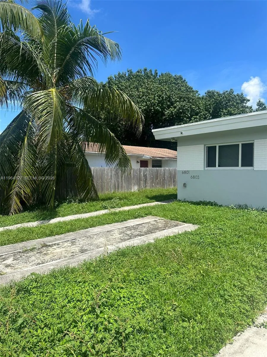 6801 NW 2nd Ct, Miami FL 33150