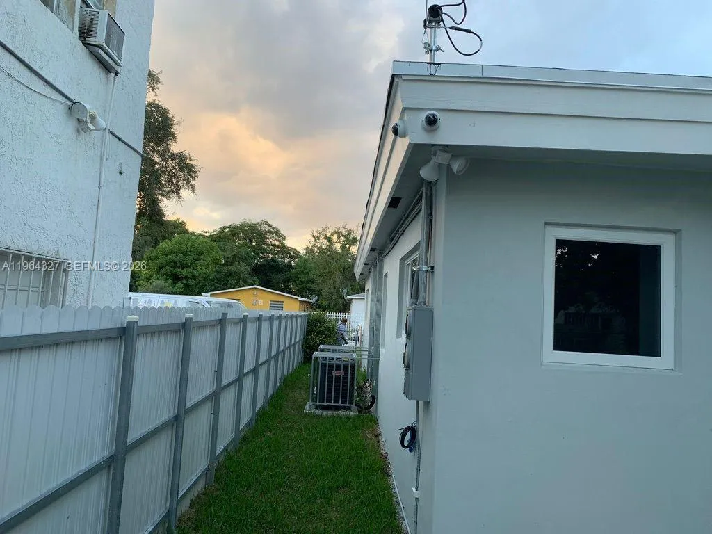 6801 NW 2nd Ct, Miami FL 33150