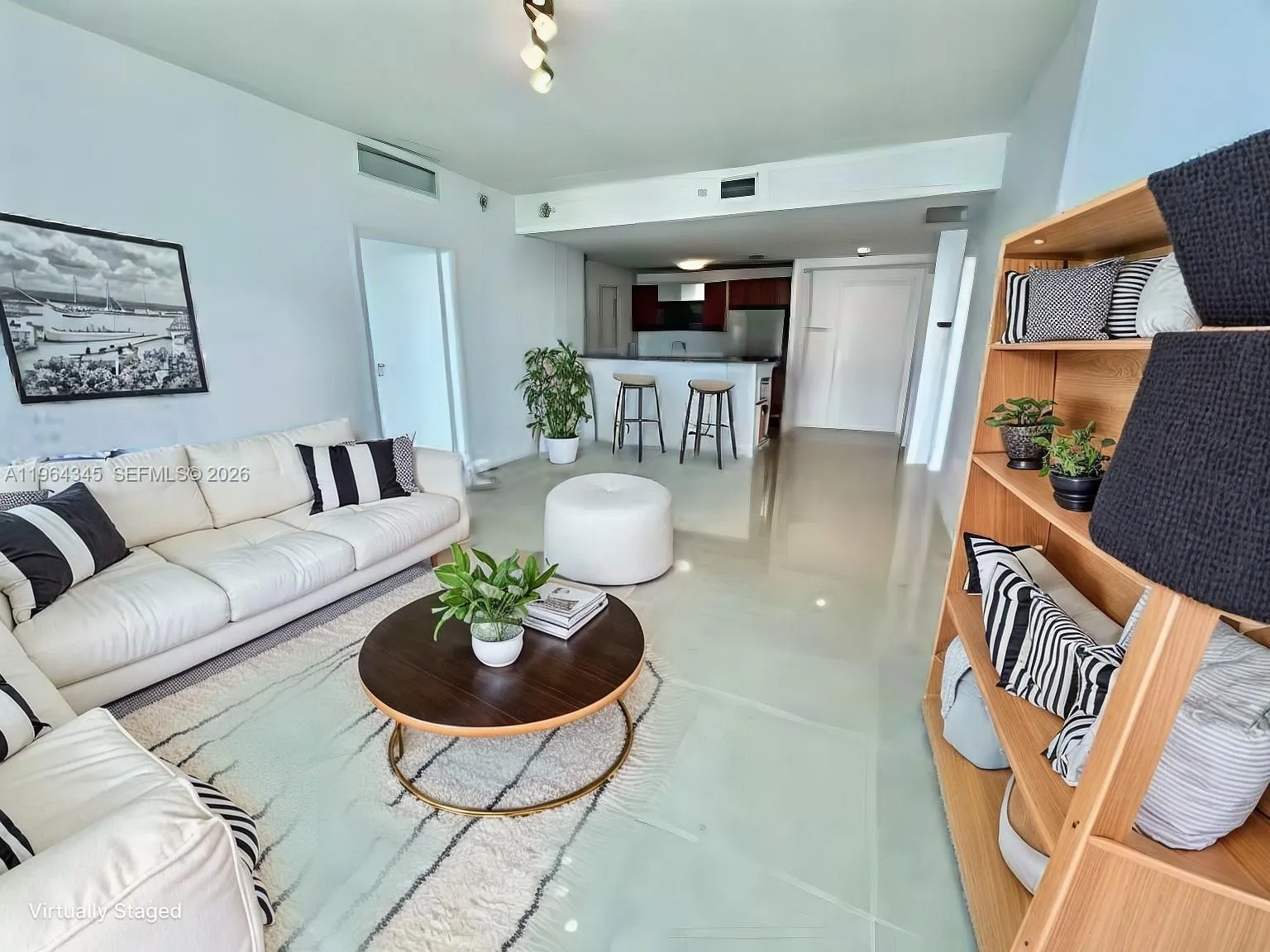 300 S Biscayne Blvd # 3614, Miami FL 33131