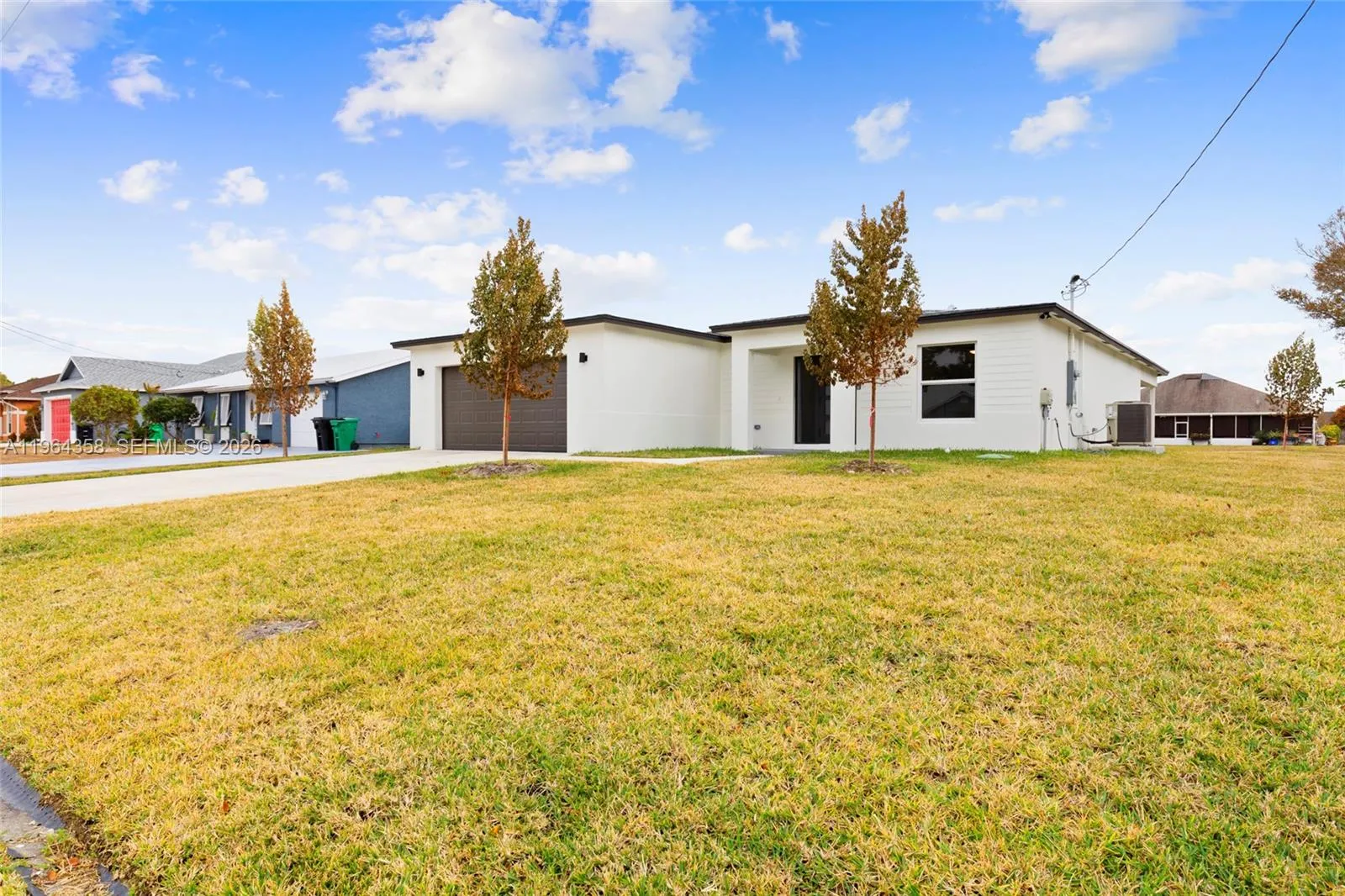 560 SW Carter Ave, Port St. Lucie FL 34983