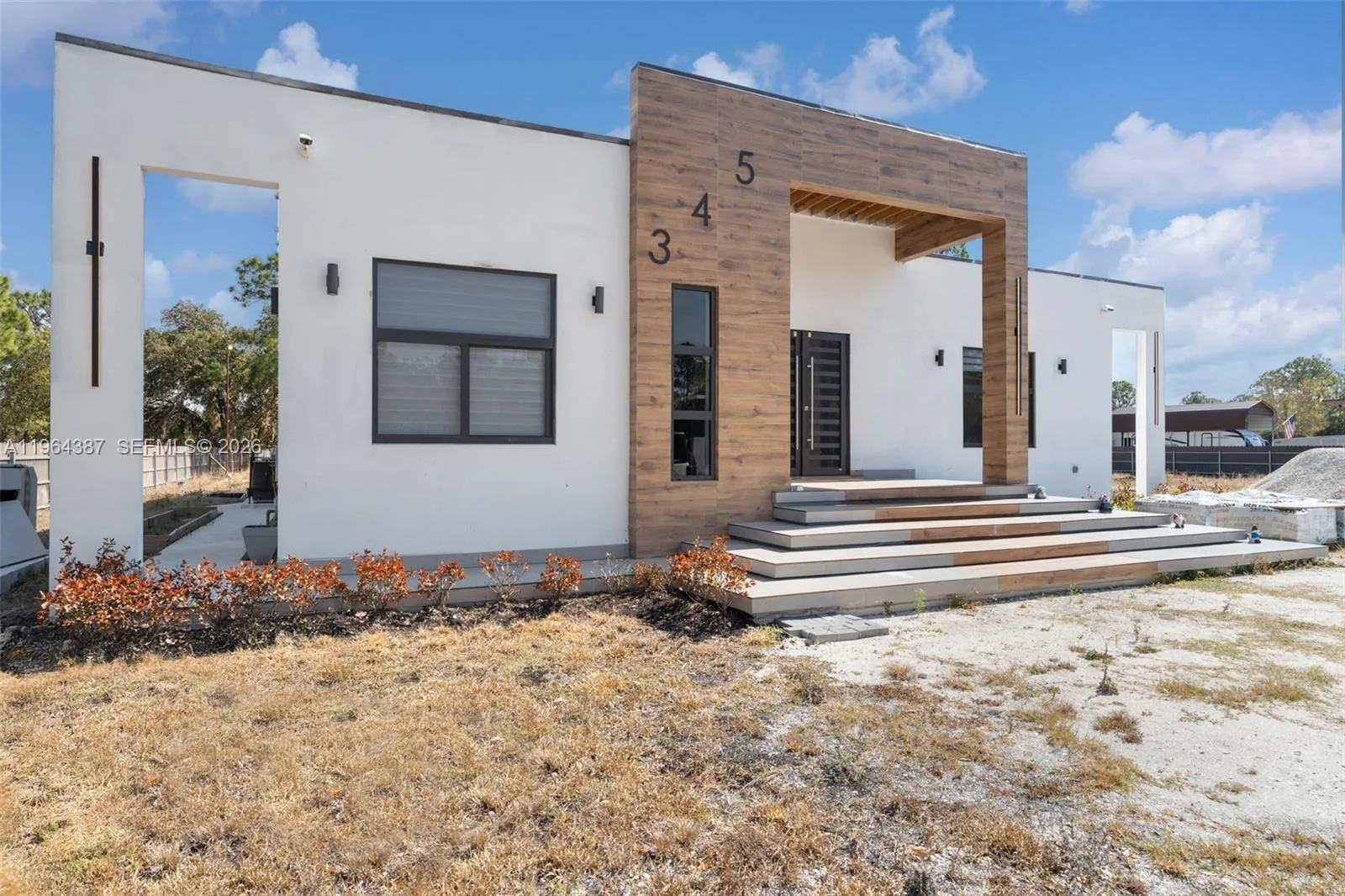 345 N Jinete St, Clewiston FL 33440