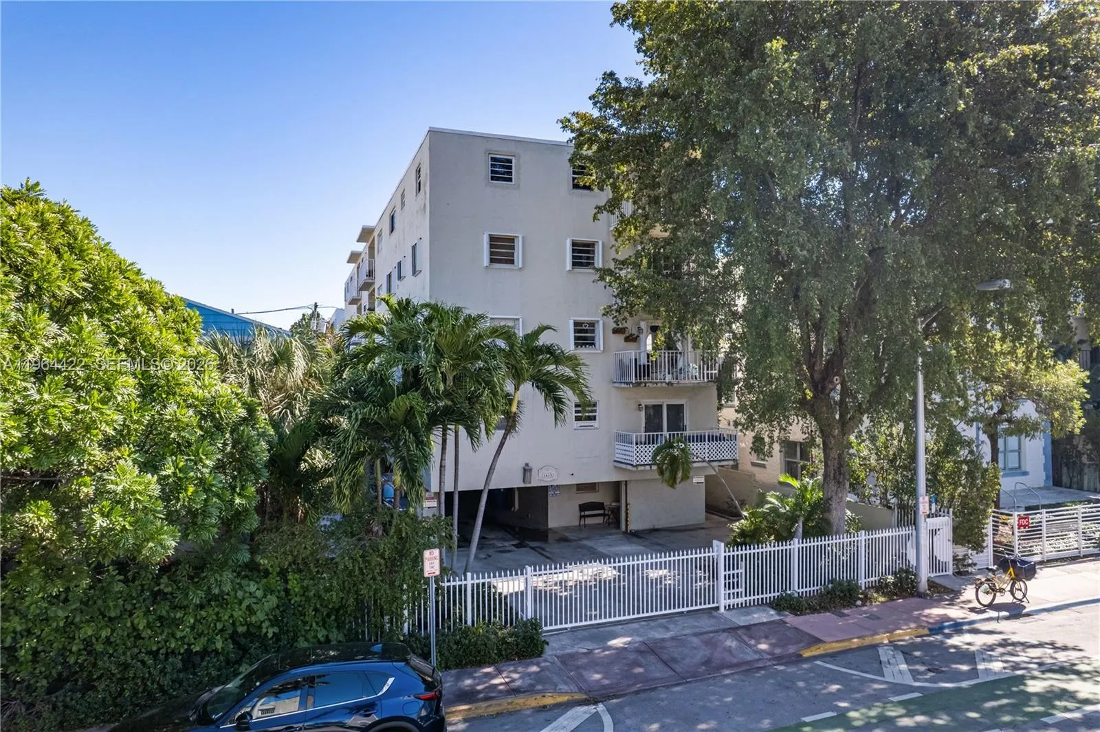 1 bedroom 1 bath for sale at 1615 Meridian Ave # 202, Miami Beach FL 33139
