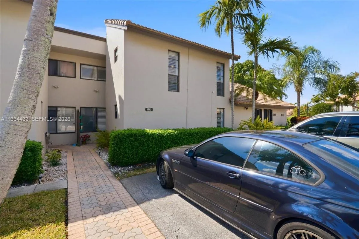 958 Mockingbird Ln # 514, Plantation FL 33324