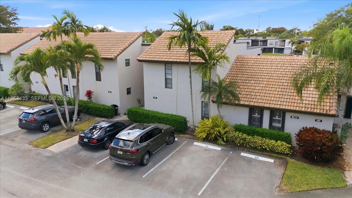 958 Mockingbird Ln # 514, Plantation FL 33324