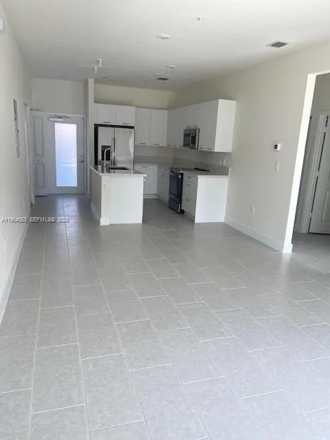 8167 NW 41st St # 111, Doral FL 33166