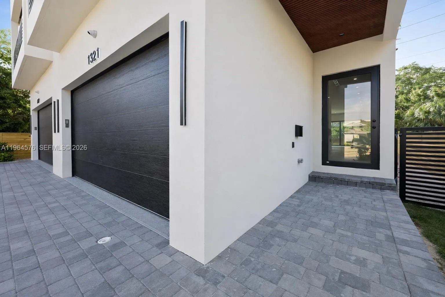 1337 NE 13th Ave, Fort Lauderdale FL 33304