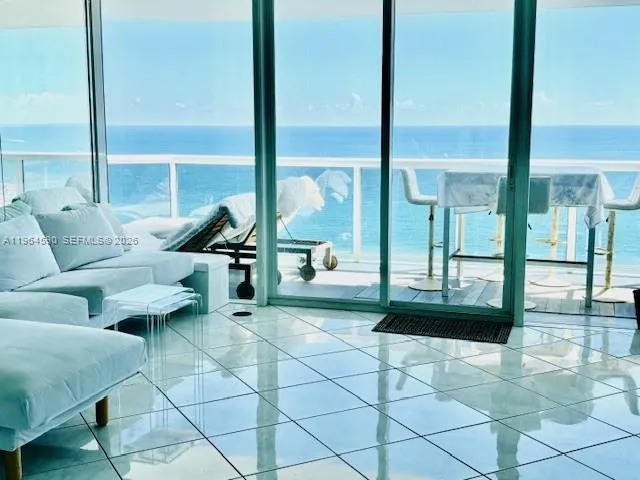 3 bedroom 3 bath for sale at 6301 Collins Ave # 2802, Miami Beach FL 33141