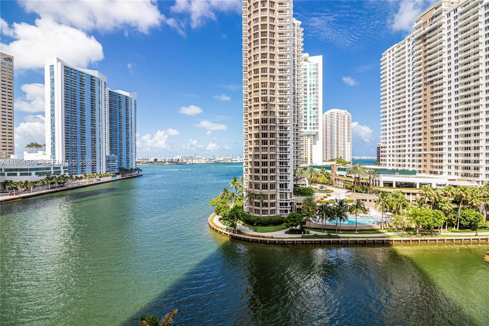 465 Brickell Ave # 917, Miami FL 33131