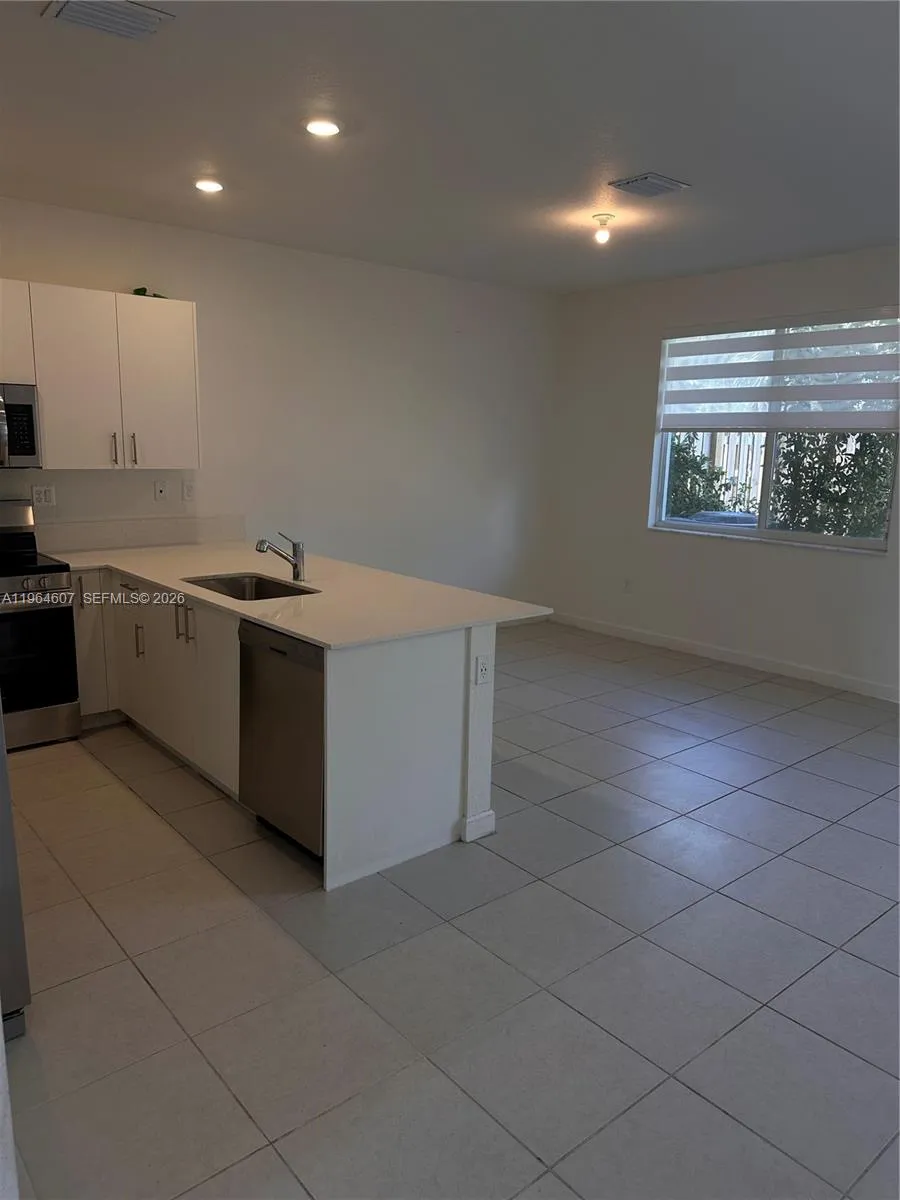 623 SE 13th St Cir, Homestead FL 33034