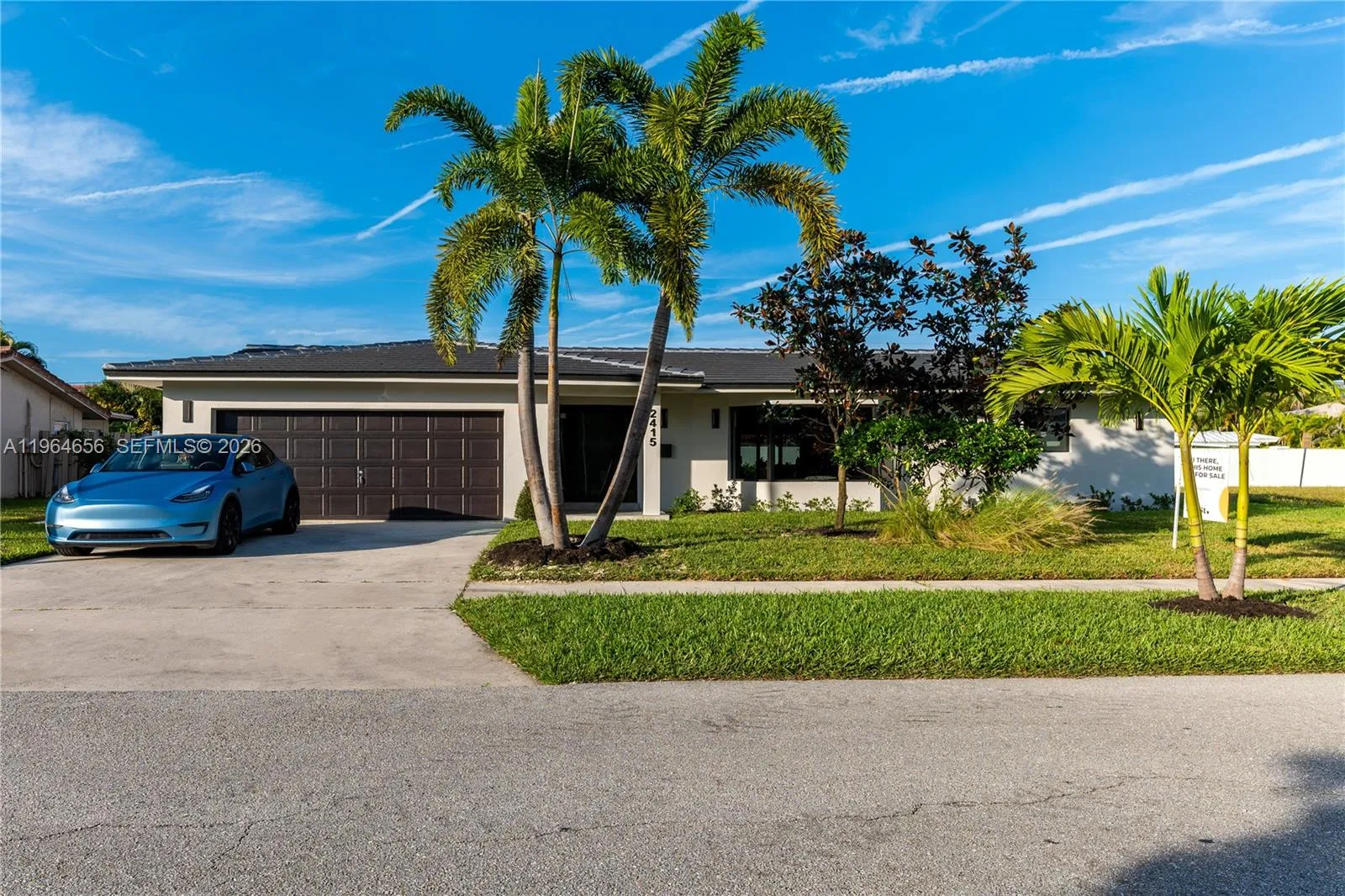 2415 NE 35th Dr, Fort Lauderdale FL 33308