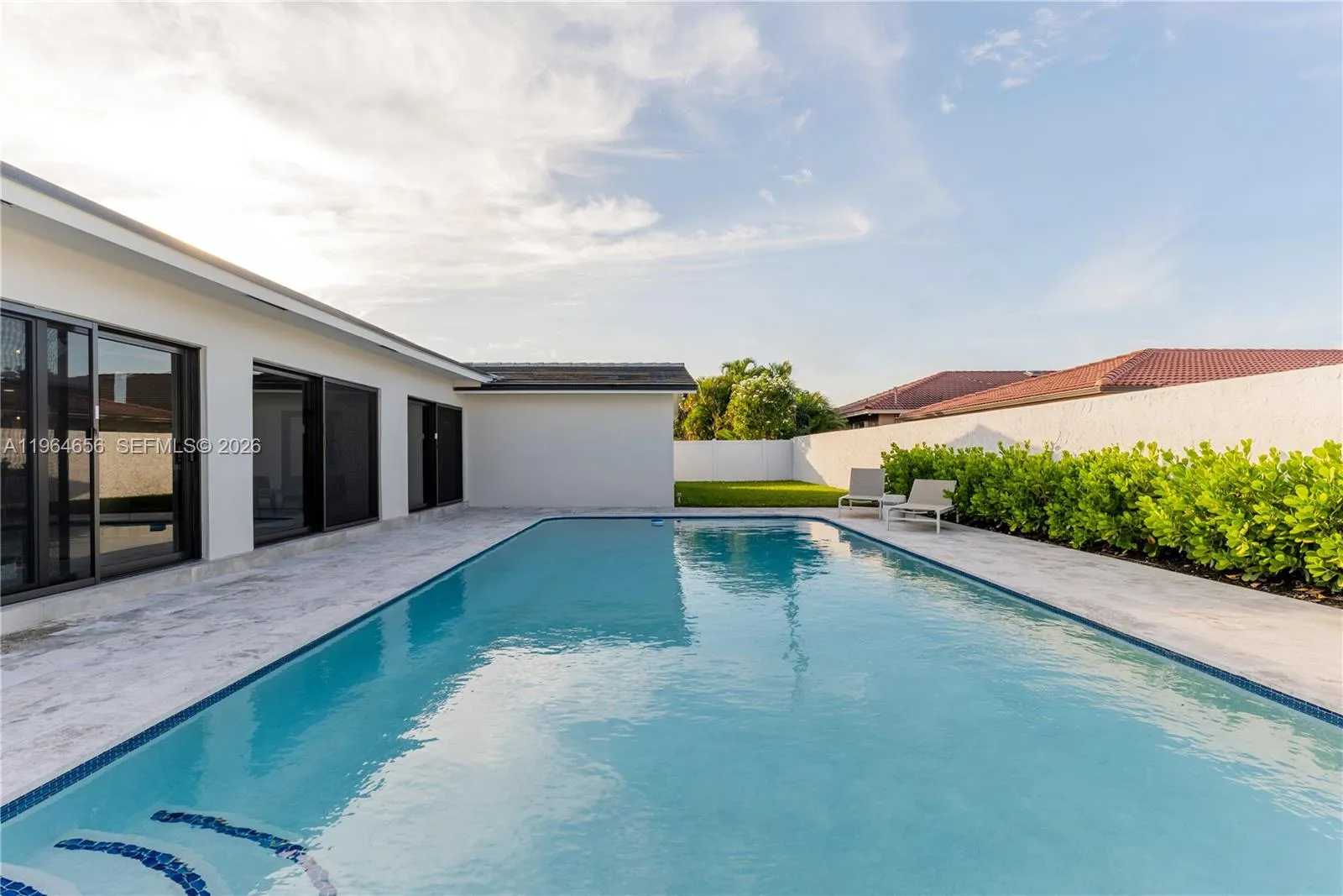 2415 NE 35th Dr, Fort Lauderdale FL 33308