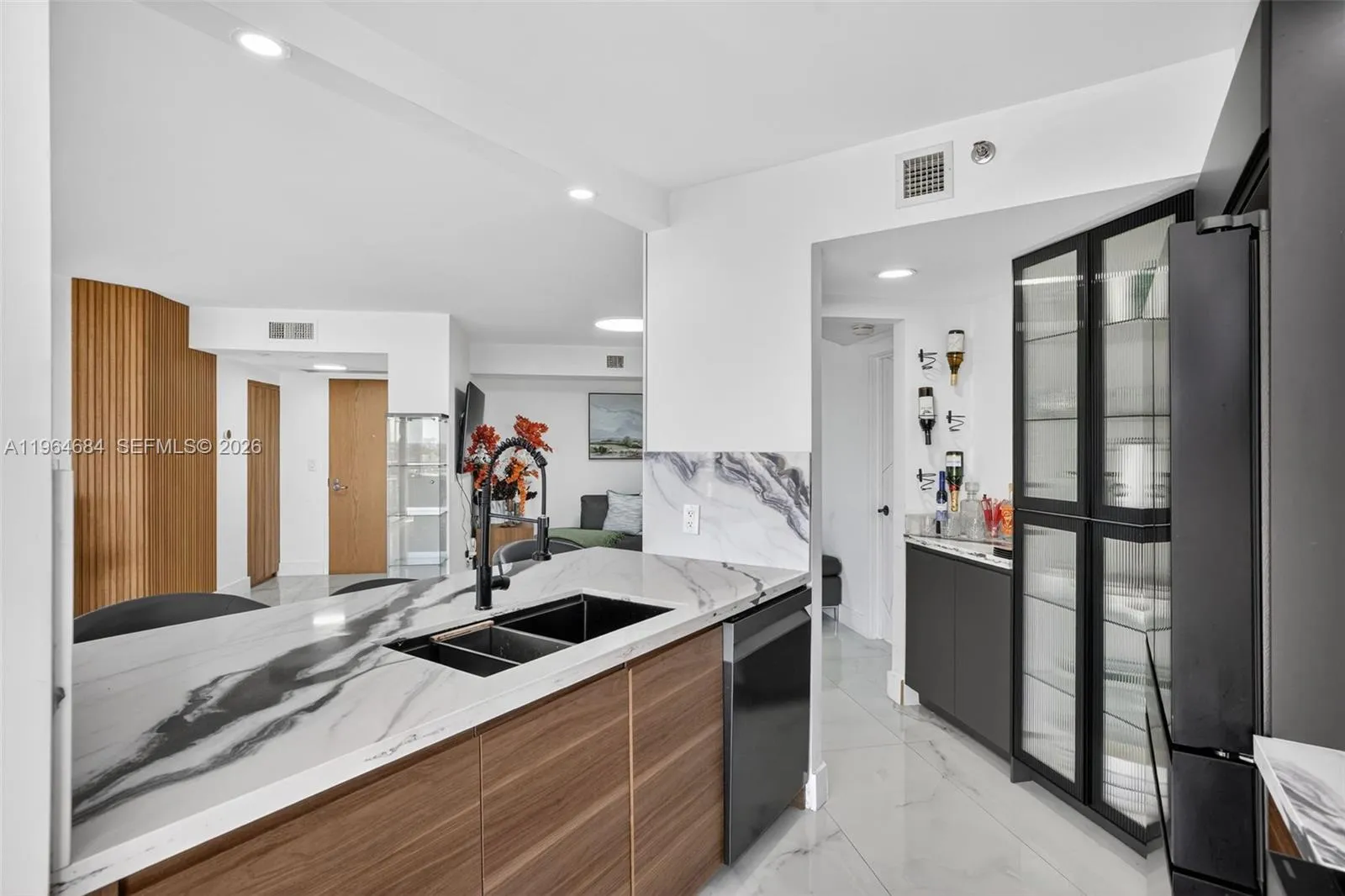 1000 Island Blvd # 1710, Aventura FL 33160