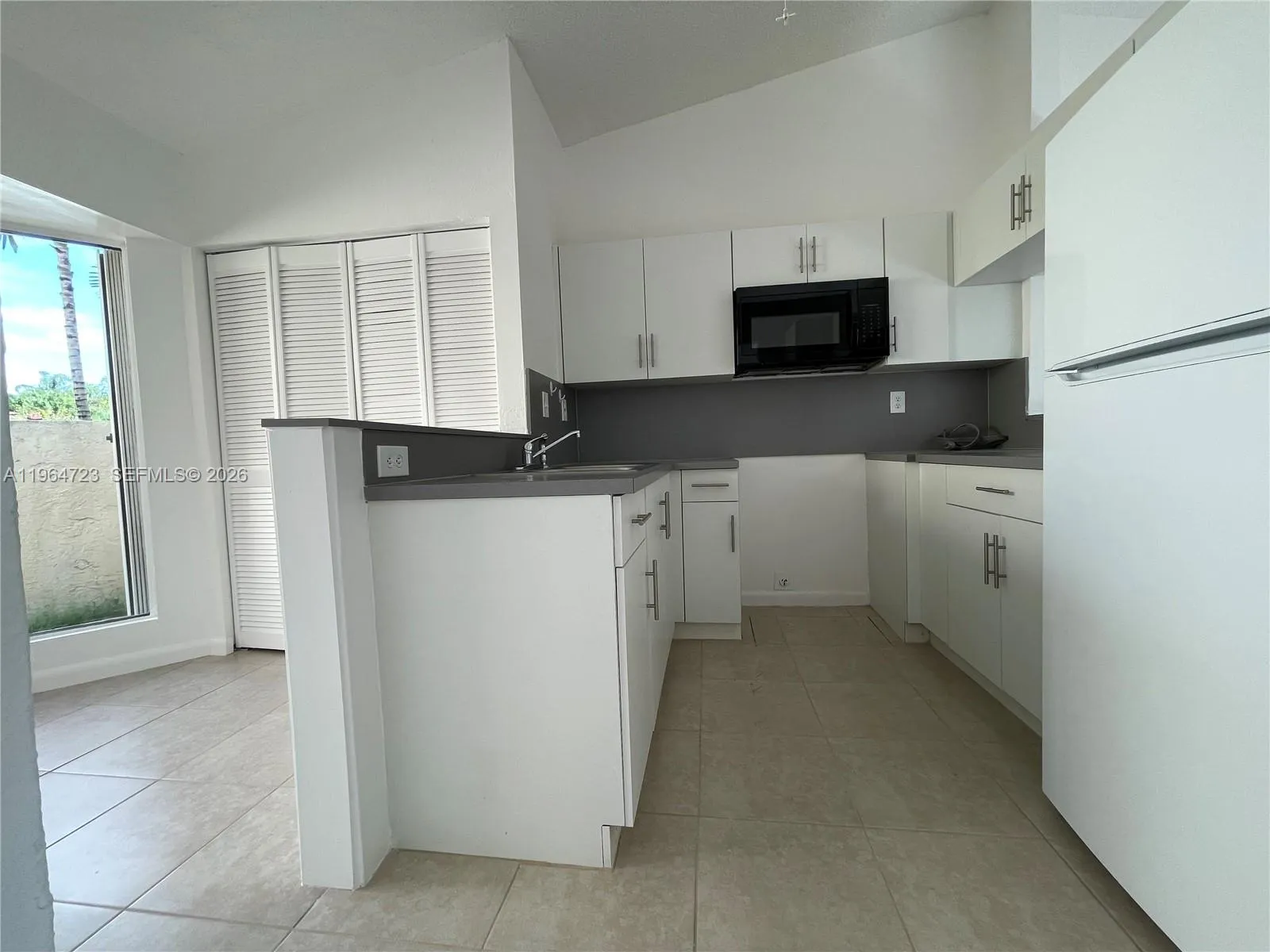 1210 San Remo Cir, Homestead FL 33035