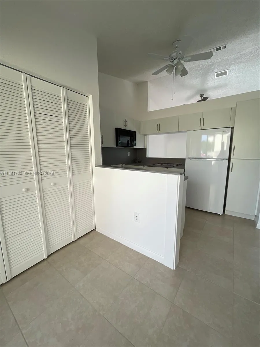 1210 San Remo Cir, Homestead FL 33035