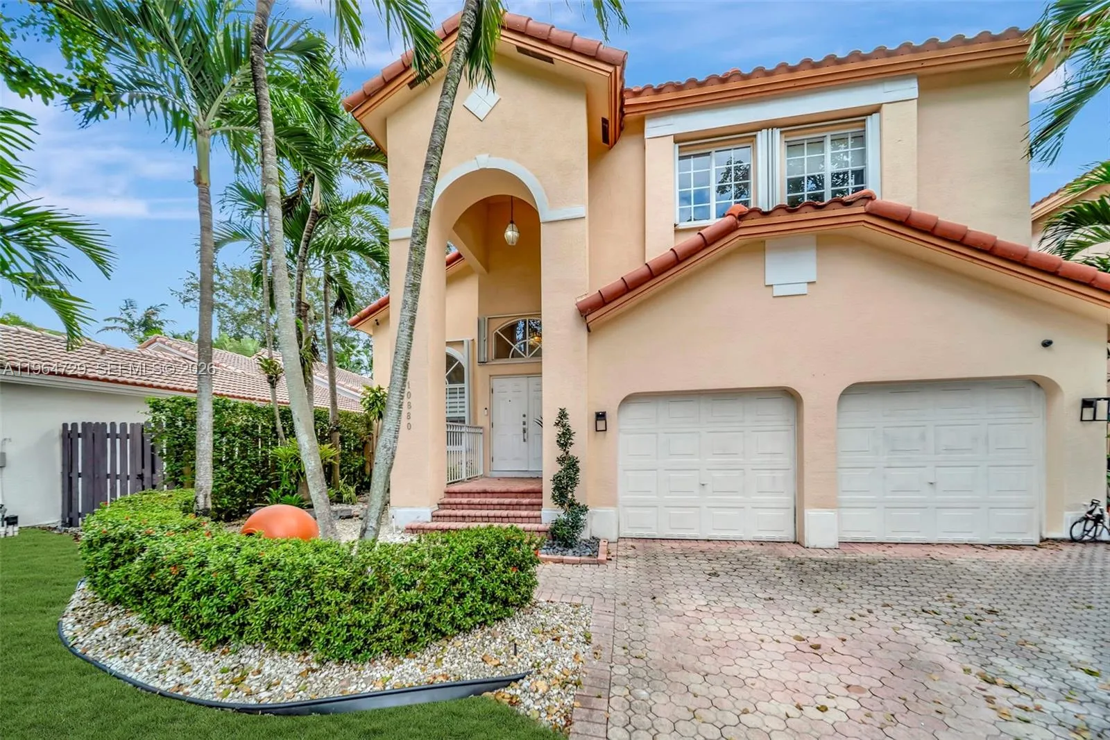 10880 NW 58th Ter, Doral FL 33178