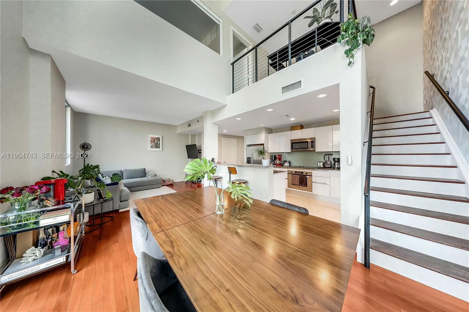 1 bedroom 1 bath for sale at 1050 Brickell Ave # 422, Miami FL 33131