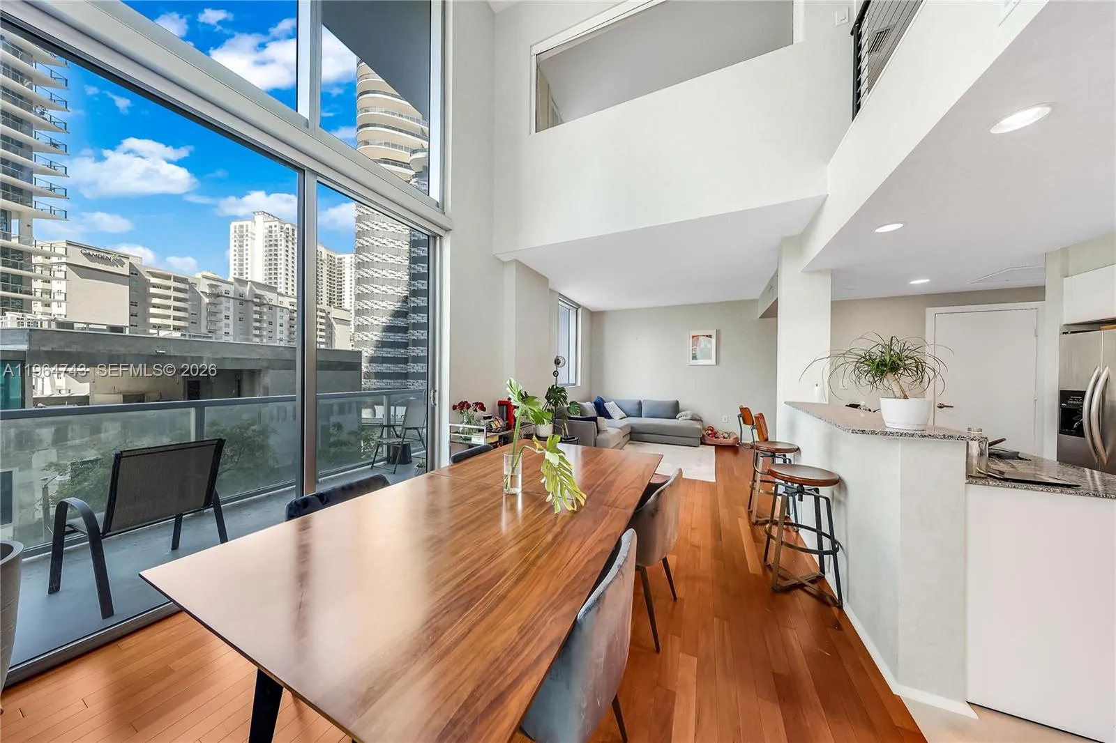 1050 Brickell Ave # 422, Miami FL 33131