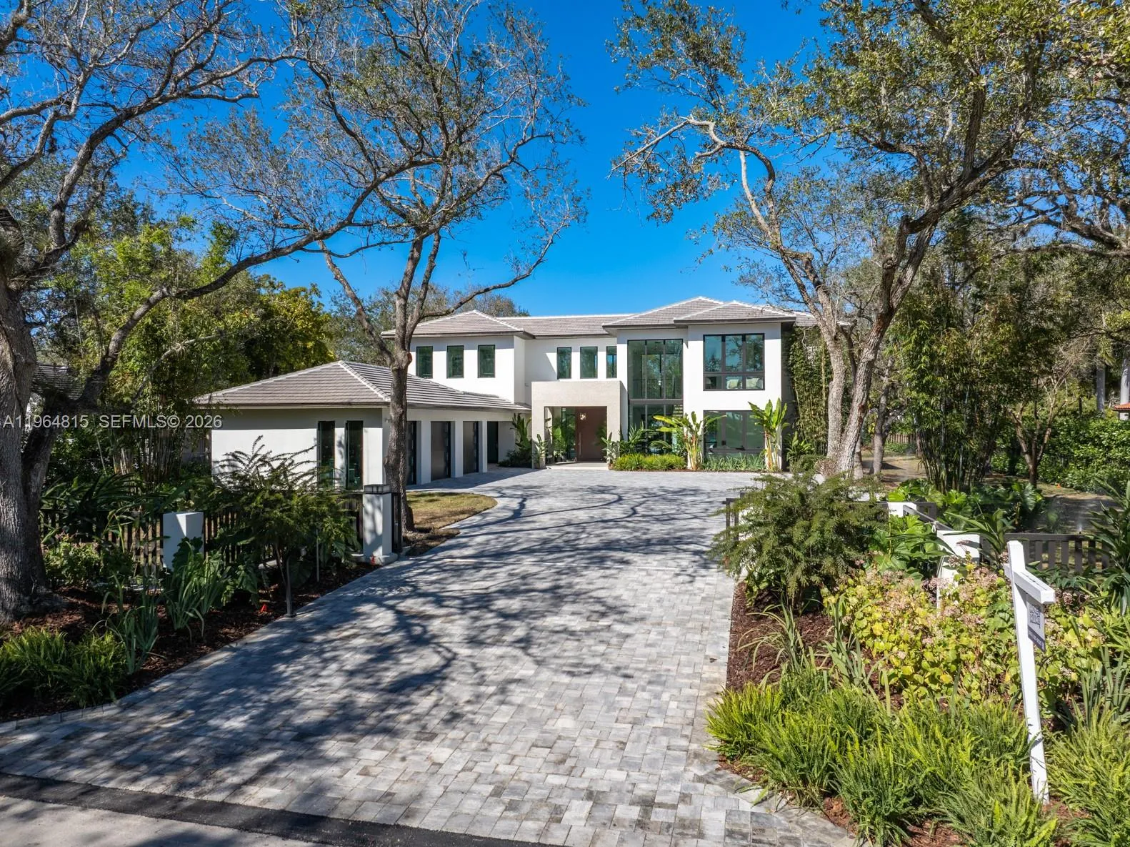 5 bedroom 5 bath for sale at 9381 SW 100 ST, Miami FL 33176