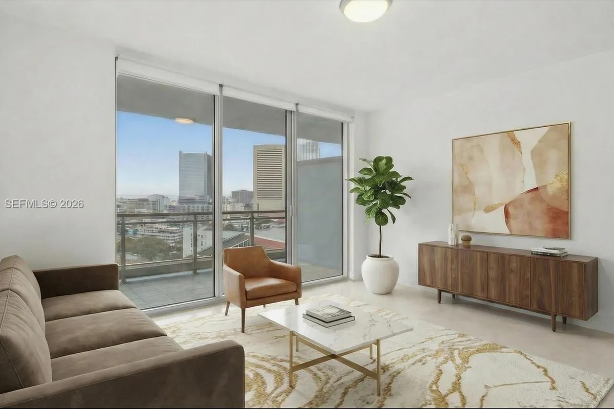 90 SW 3rd St # 1608, Miami FL 33130