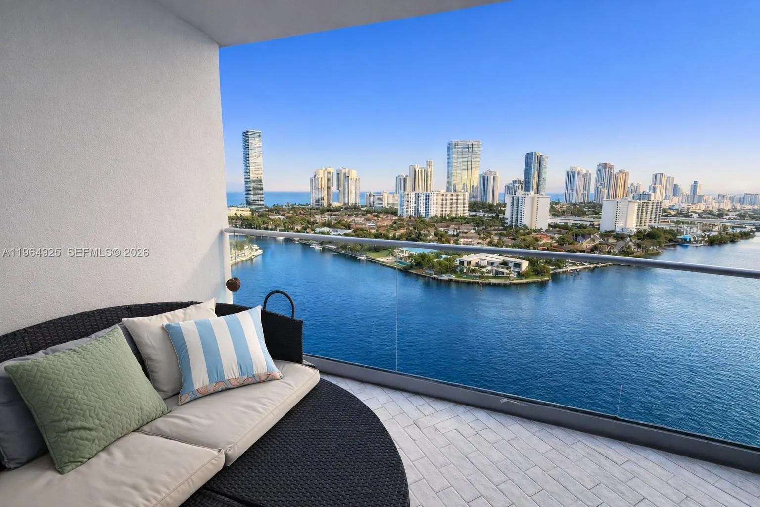 2 bedroom 2 bath for sale at 19707 Turnberry Way # 20G, Aventura FL 33180