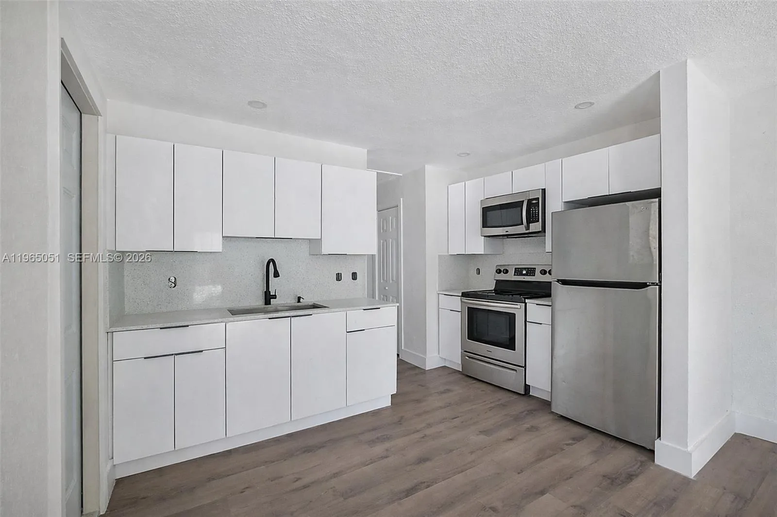 6905 NW 4th Ct, Miami FL 33150