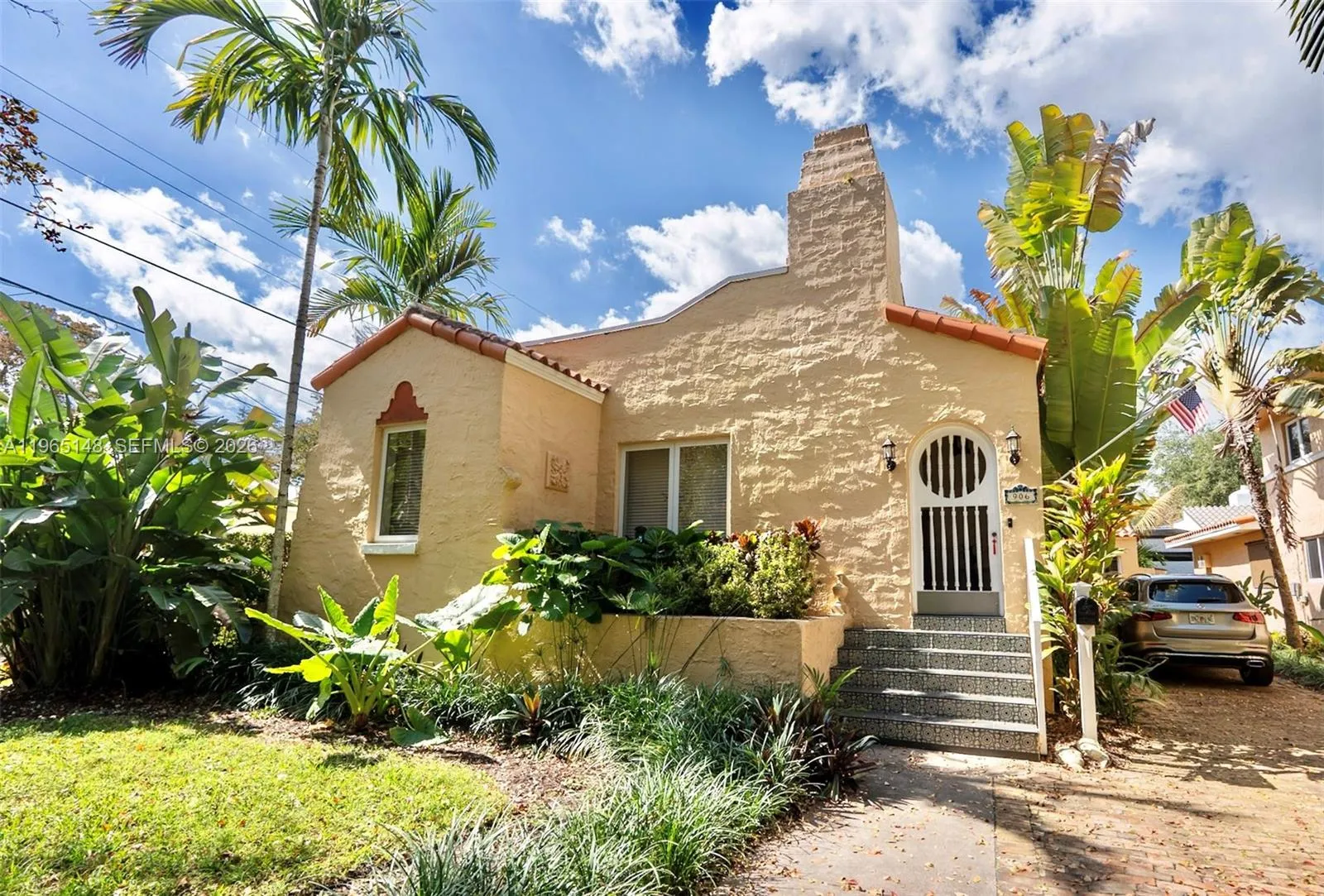 4 bedroom 2 bath for rent at 906 Genoa St, Coral Gables FL 33134