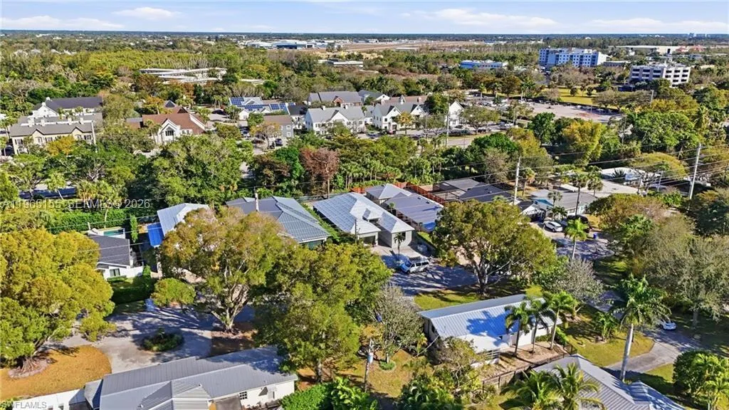 1050 13th St N, Other City - In The State Of Florida FL 34102