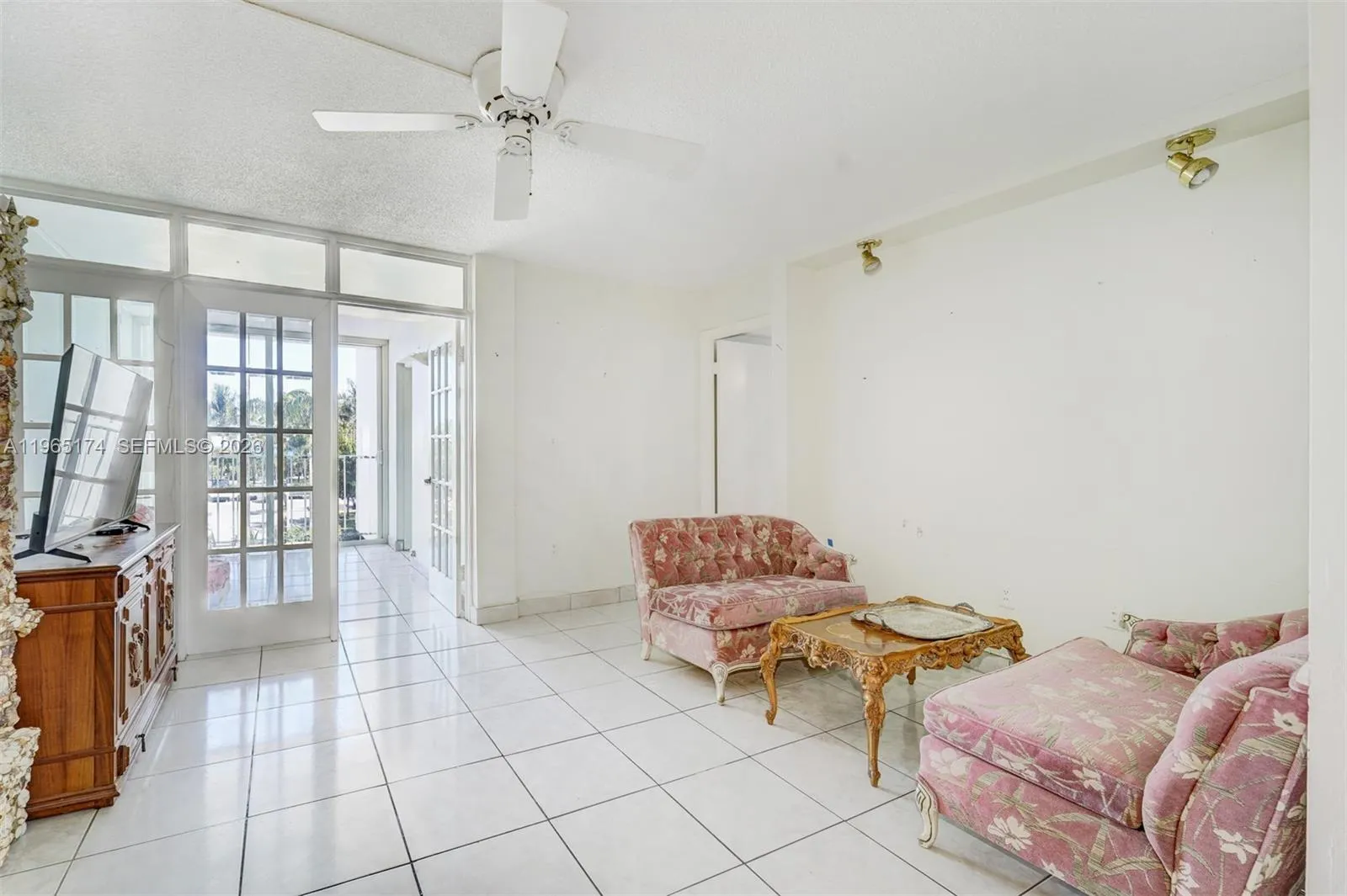 6450 Collins Ave # 202, Miami Beach FL 33141