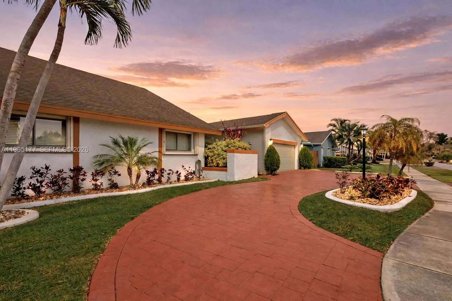 9400 SW 100th Ave Rd, Miami FL 33176