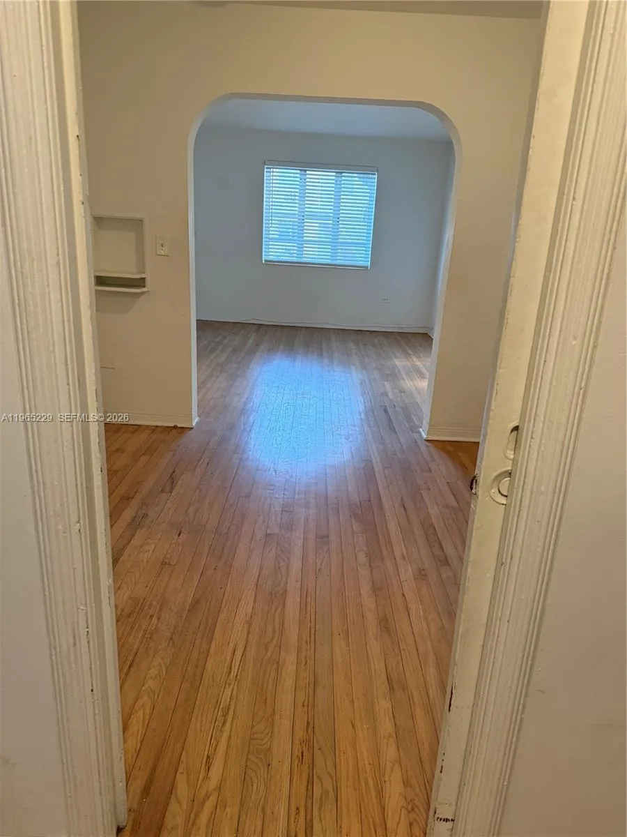 23 Majorca Ave # 1, Coral Gables FL 33134