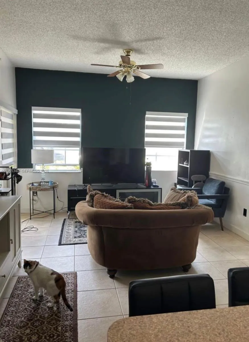 18308 NW 68th Ave # B, Hialeah FL 33015