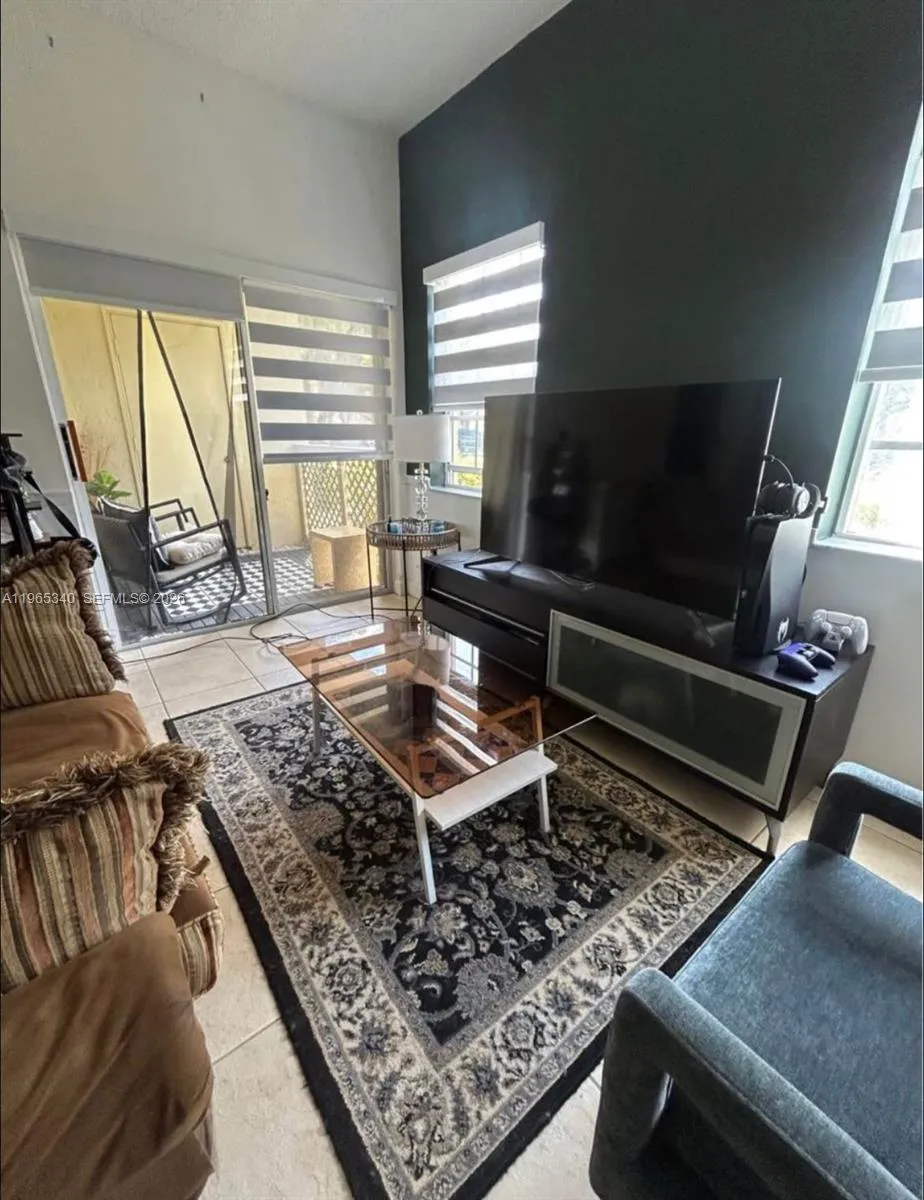 18308 NW 68th Ave # B, Hialeah FL 33015