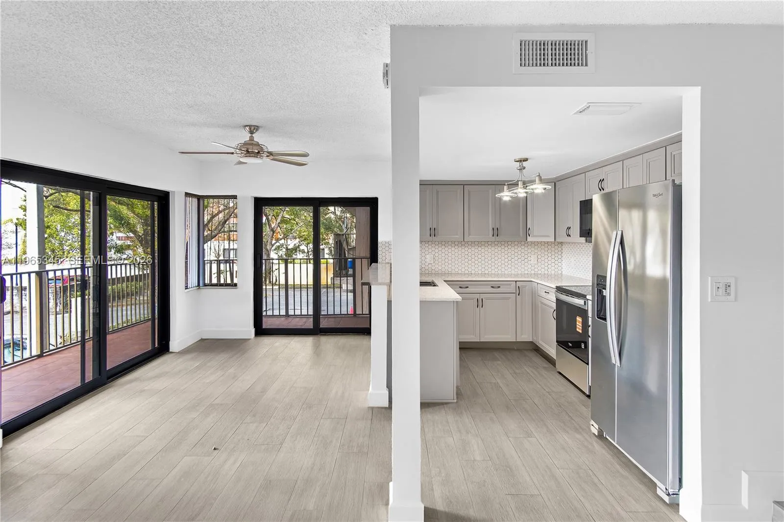4705 SW 62nd Ave # 204, Davie FL 33314
