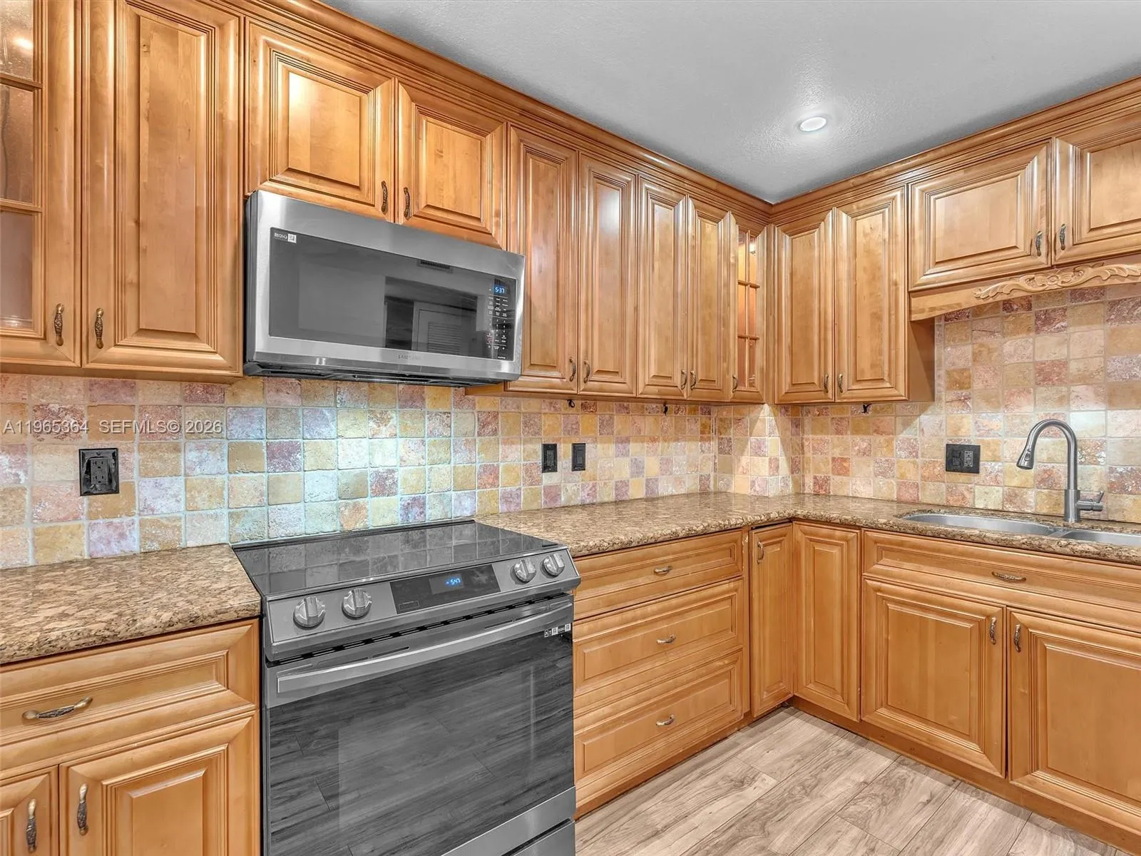 6201 N Falls Cir Dr # 210, Lauderhill FL 33319