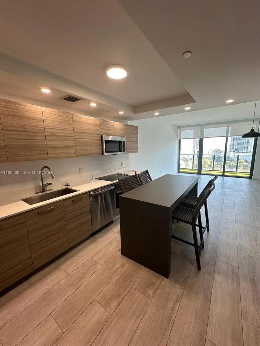 121 NE 34th St # 1505, Miami FL 33137