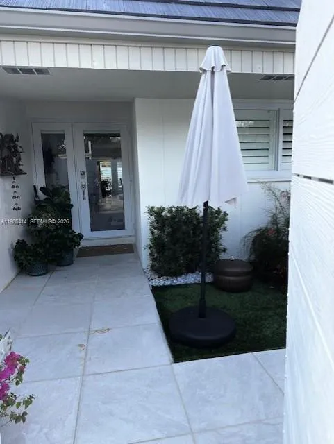 8140 SW 82nd Pl, Miami FL 33143