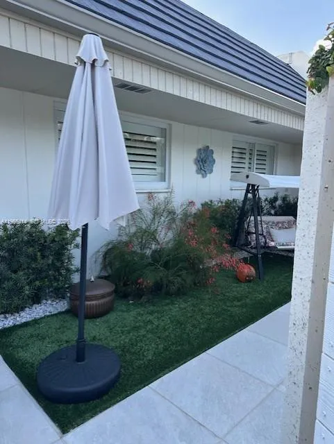 8140 SW 82nd Pl, Miami FL 33143