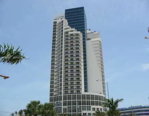 1 bath for sale at 18001 Collins Ave # 2706, Sunny Isles Beach FL 33160